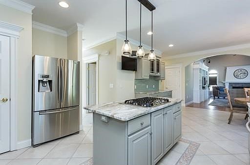 5th image of 24 Lauren Ln