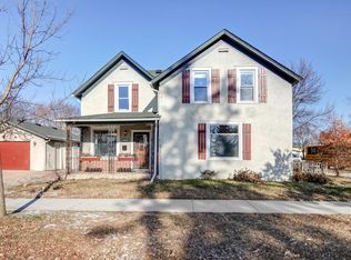 323 E 2nd St, Chaska, MN 55318