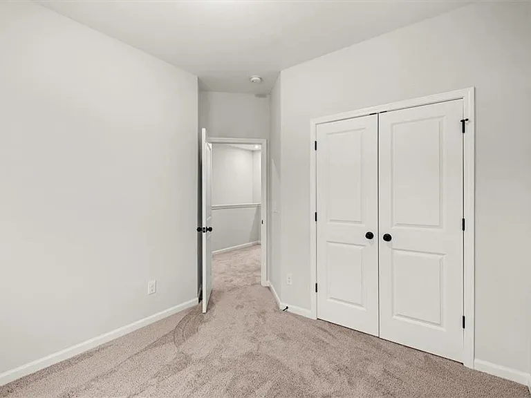 741 Payton Ln — Photo 35