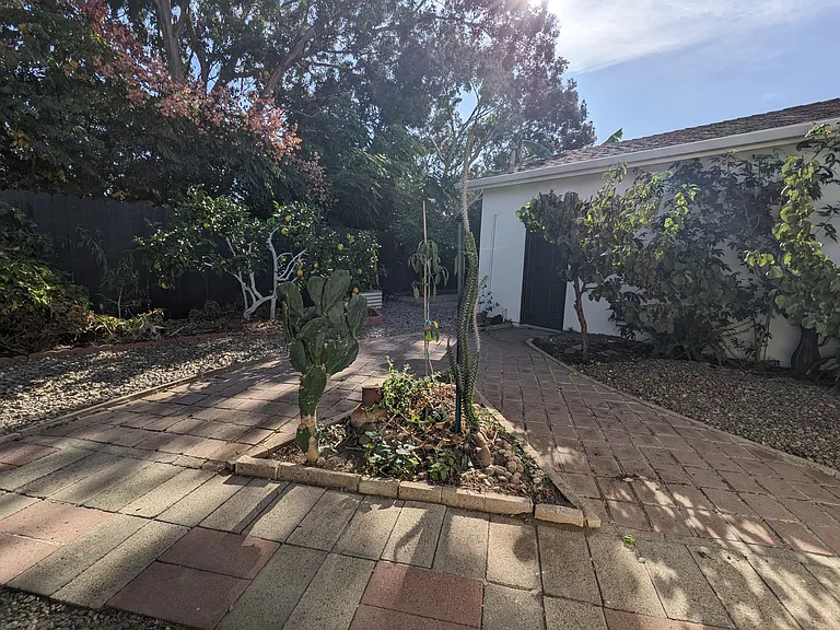 7193 Romford Ct — Photo 45