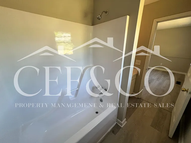 268 N Cleveland Park Dr — Photo 3