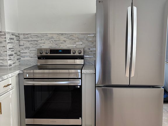 2nd image of 3519 Rogers Ave