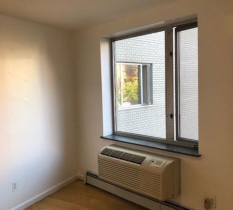 2nd image of 13203 Sanford Ave APT 3A
