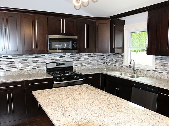 2nd image of 9240 McVicker Ave