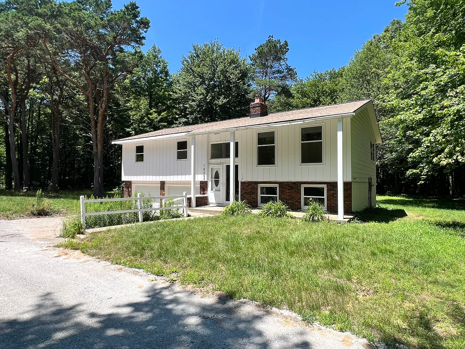 3 bed, 1298 sqft, $2,500 — Photo 4