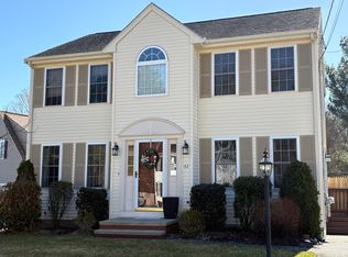 42 Deertrack Dr, Taunton, MA 02780
