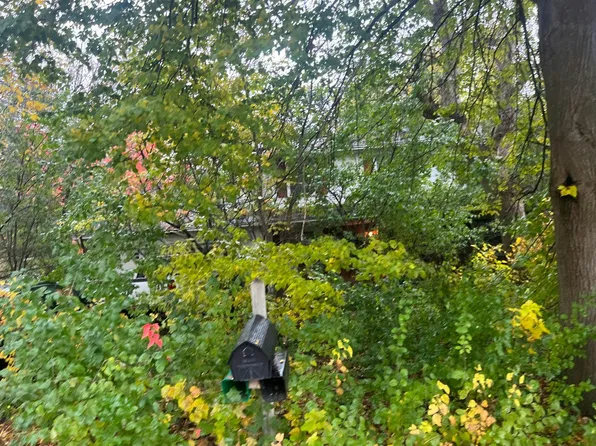 5623 Lakeland Rd, Minnetonka, MN 55345