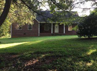 258 Greenlee Rd, Johnson City, TN 37601