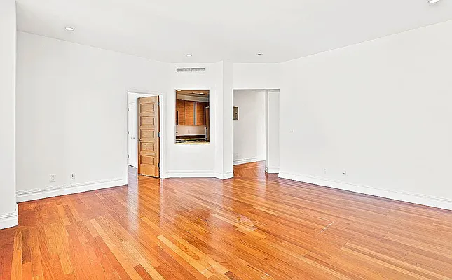 Rented by REAL New York | media 9