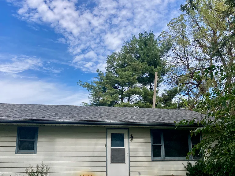 4205 E Scholl Rd — Photo 2