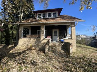 1822 Lisbon St, East Liverpool, OH 43920
