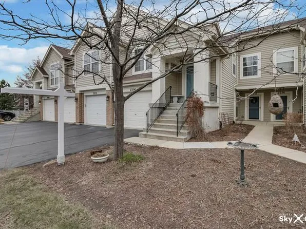 2254 Scott Ln #2254, Aurora, IL 60502