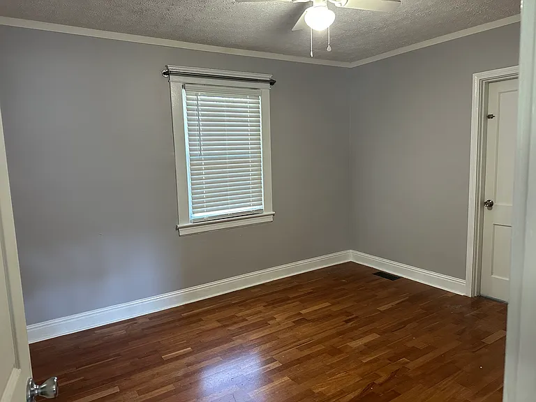 1543 Lodge St — Photo 8