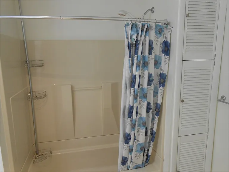 1318 Oakridge Rd — Photo 13
