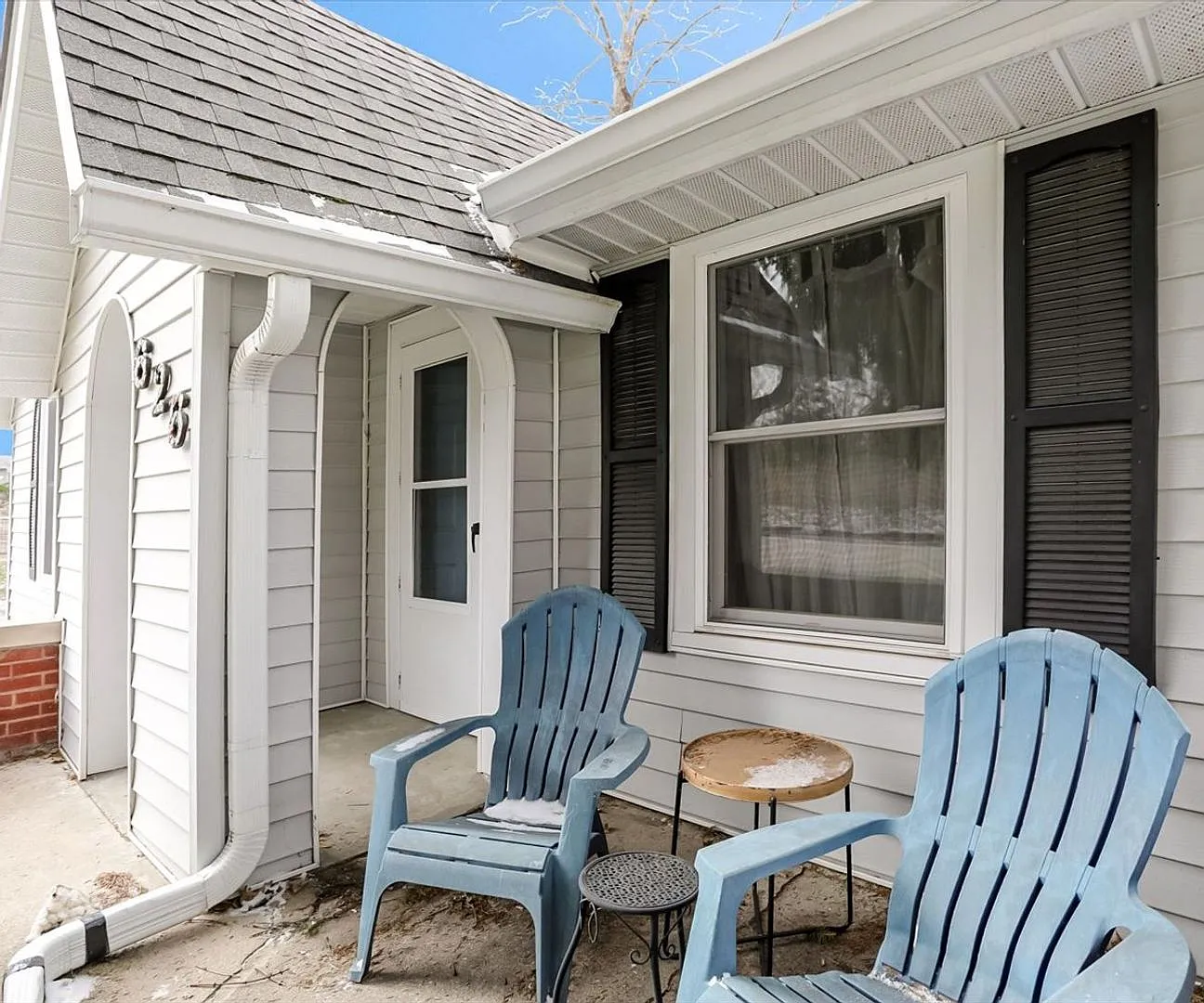 Beautiful New Listing Available August 21, 2026. Monthly rent $2,100 — Photo 2