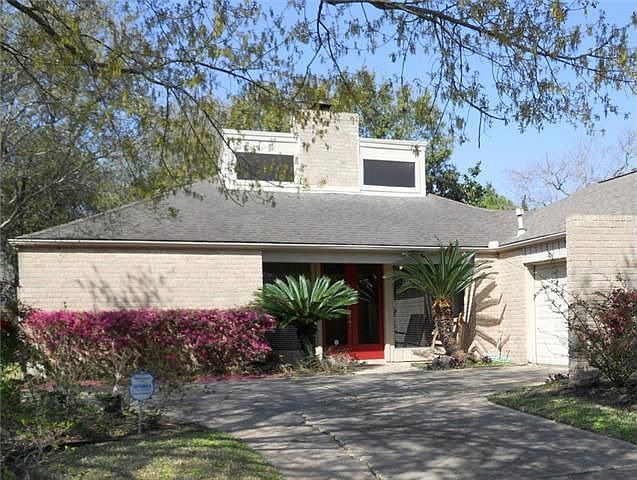 1st image of 1802 Cherry Bend Dr