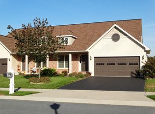 4336 Green Park Dr, Mount Joy, PA 17552