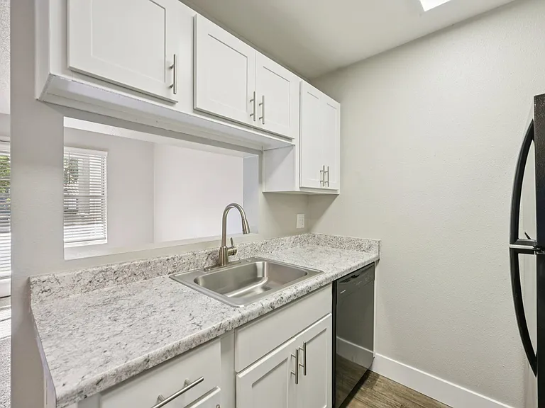 Stillwater Apartments — Photo 28