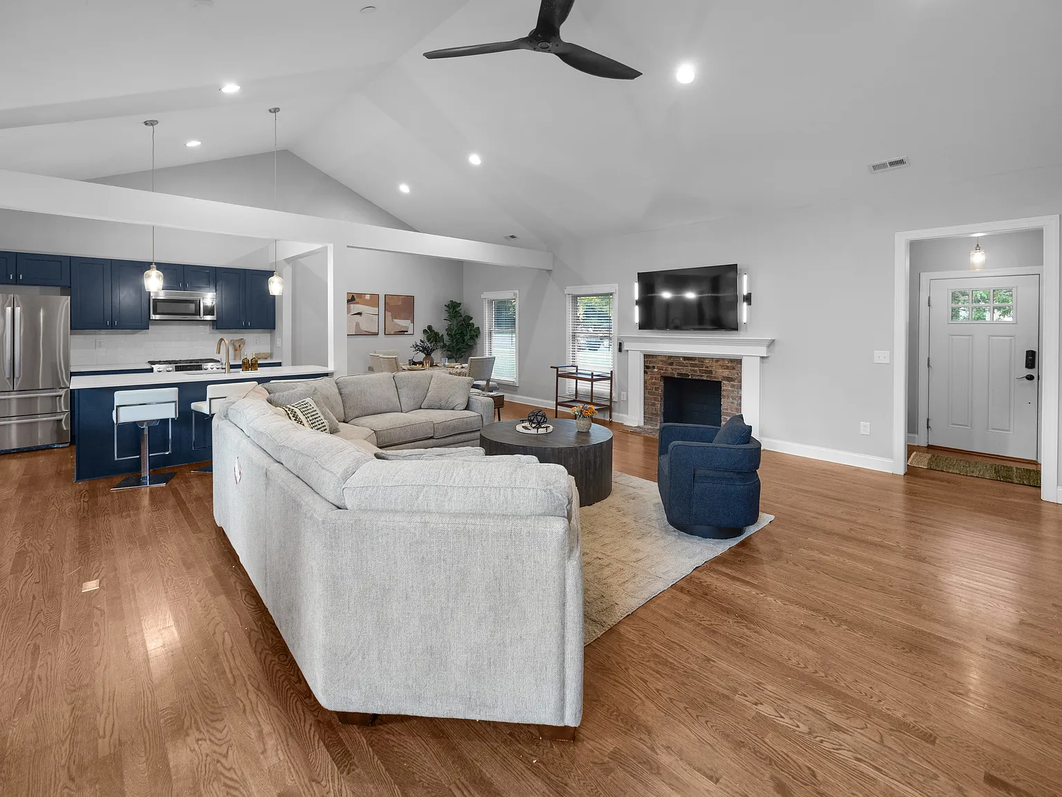 1610 Jameston Drive - 1 — Photo 3