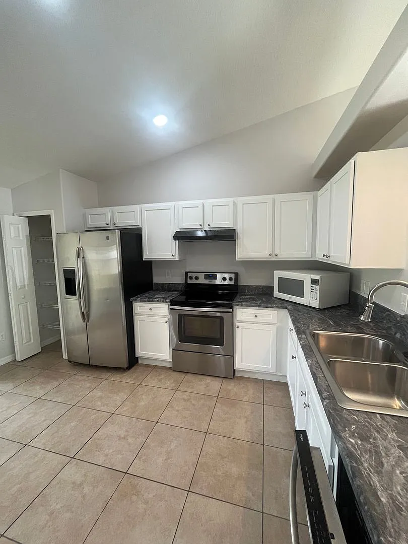 Beautiful Duplex! — Photo 3