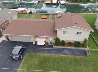 38886 Venetian Dr, Harrison Township, MI