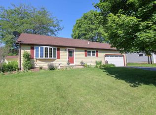 906 Olympic St, Sun Prairie, WI 53590