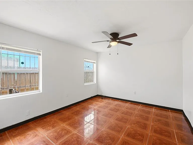 808 S Ivey Ln — Photo 19