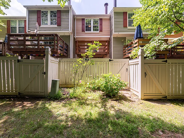 1931 Belmont Ridge Ct — Photo 23