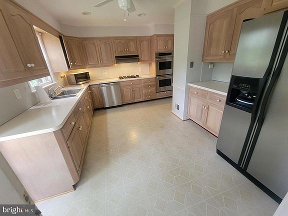2nd image of 7063 Wolftree Ln
