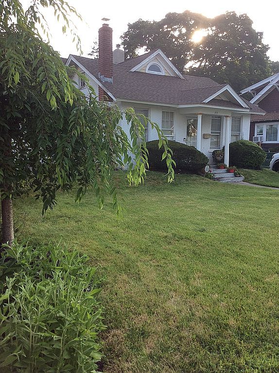 215 Fishel Ave, Riverhead, NY 11901 Zillow