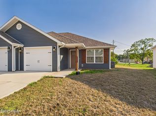 1006 W 3rd St, Joplin, MO 64801