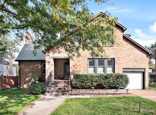 375 S Poplar Ave, Elmhurst, IL 60126