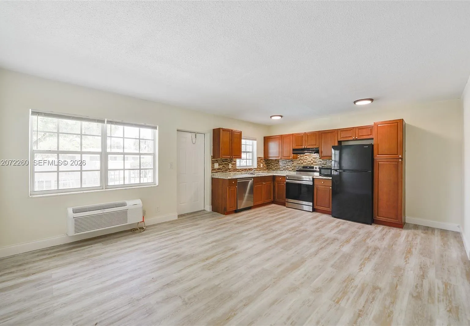 Coral Ridge Add — Photo 2