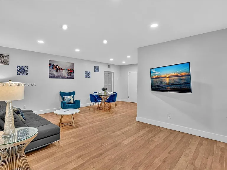 10002 E Bay Harbor Dr #2 — Photo 1