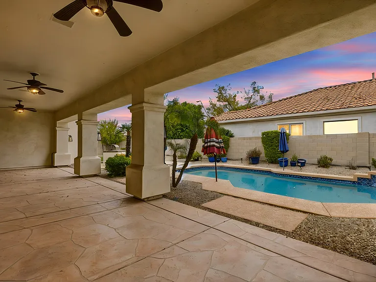 622 E Vinedo Ln — Photo 46