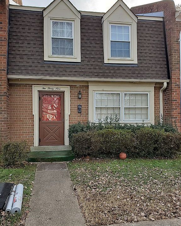1st image of 239 Knighthood Ct