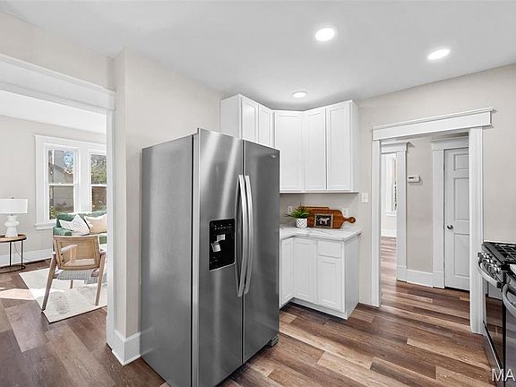 3rd image of 712 Angenette Ave