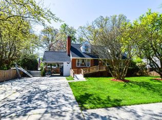 9605 Woodberry St, Lanham, MD