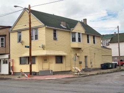 2400 W Greenfield Ave, Milwaukee, WI, 53204
