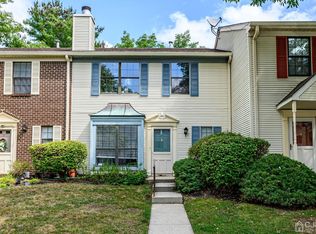 2 Drewes Ct, Lawrence Township, NJ 08648