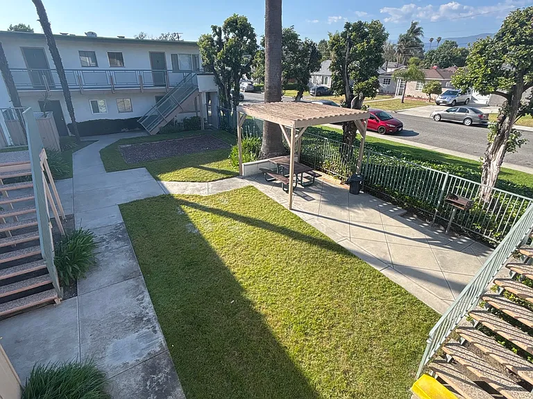 318 W Artesia St #6 — Photo 12