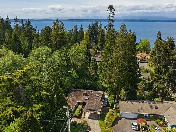 Beautiful sound and mountain views