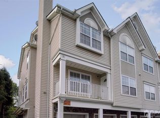 1 Prestwick Way #1, Edison, NJ 08820