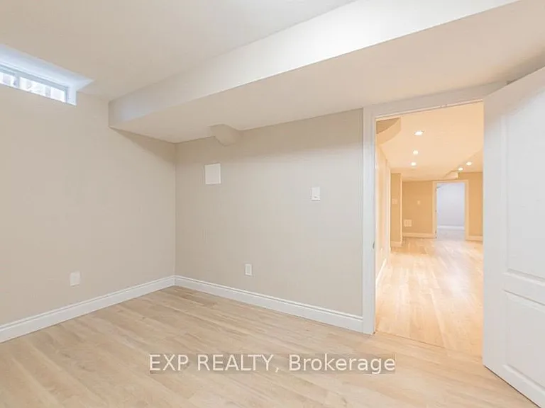 8 Rampart Cres — Photo 24