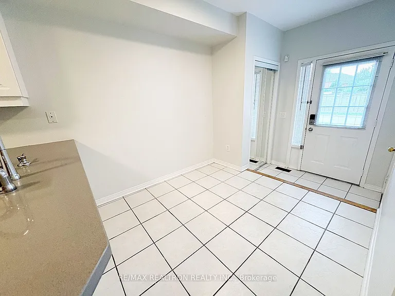 329 Bur Oak Ave — Photo 6
