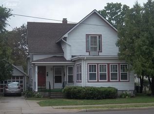 403 W Silver Lake Rd, Fenton, MI 48430