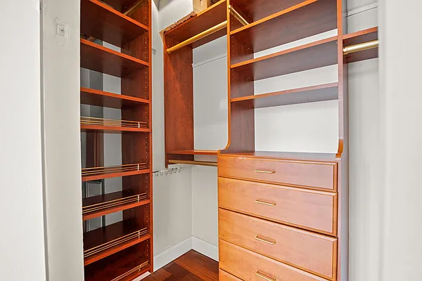 Rented by Compass | media 7