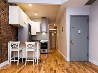 267 Powers St #2B, Brooklyn, NY 11211