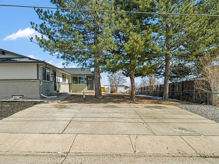 6364 Julian St — Photo 21