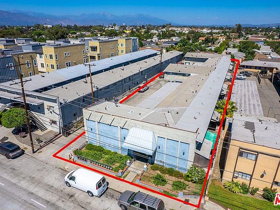 2nd image of 2668 Santa Anita Ave